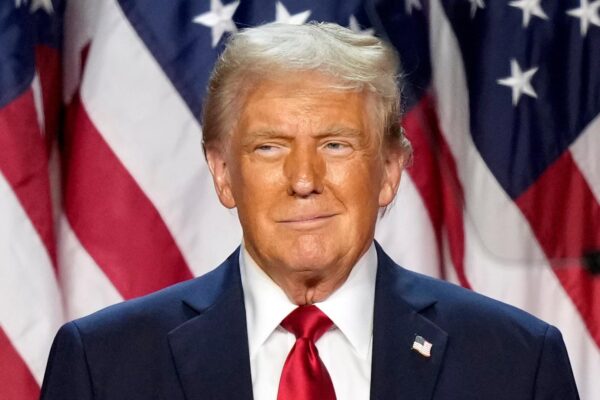 Trump’tan ‘Altın Kart’ Hamlesi! trump